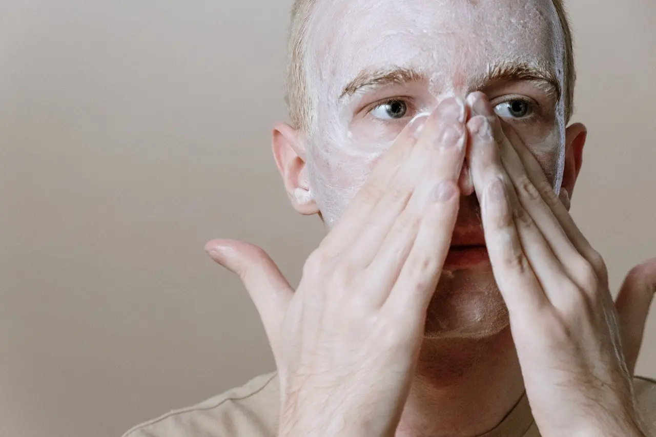Skincare masculino: 4 passos para peles saudáveis e resistentes